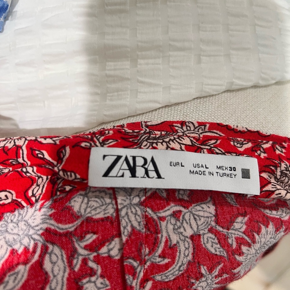 Zara Red and White Floral Wrap Skirt - Picture 3 of 3